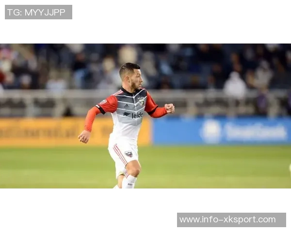 巴黎圣日耳曼关注葡超新星阿尔贝托科斯塔与卡布拉尔的转会动态